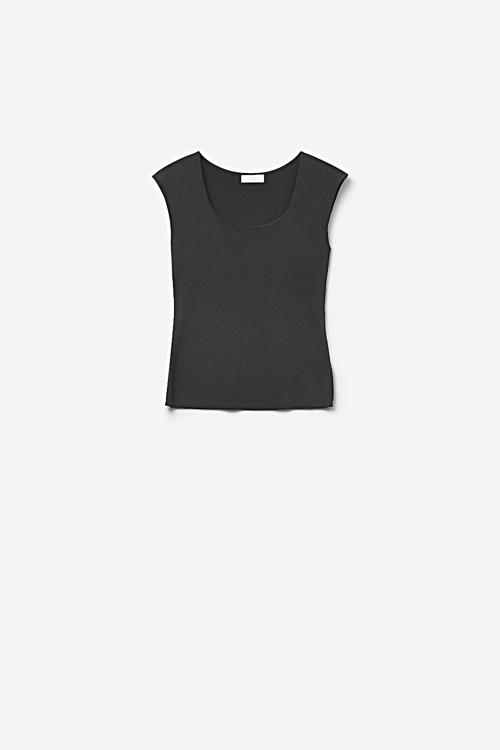 Q2 Top Smanicato Nero in Maglia Elasticizzata con Scollo Tondo