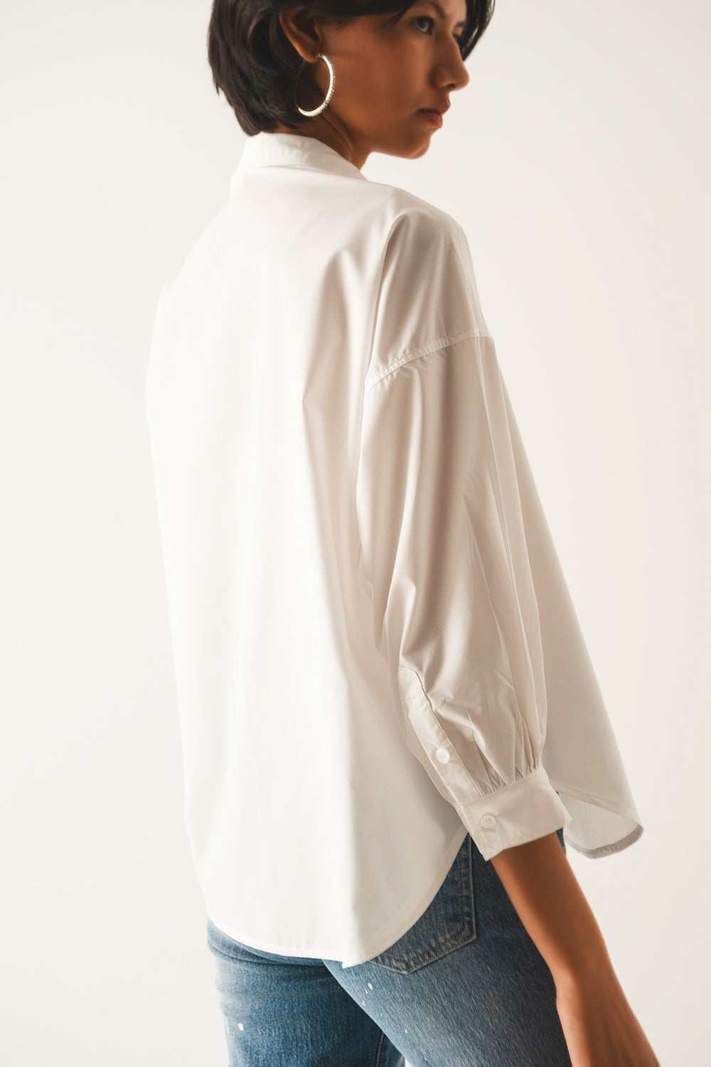 Camicia in popeline crema con maniche voluminose