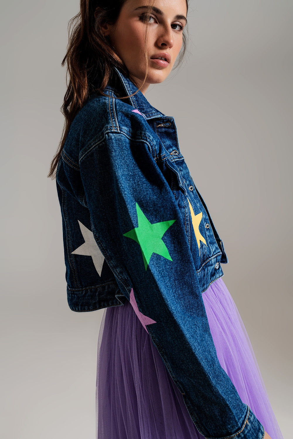 giacca in denim con stelle multicolori
