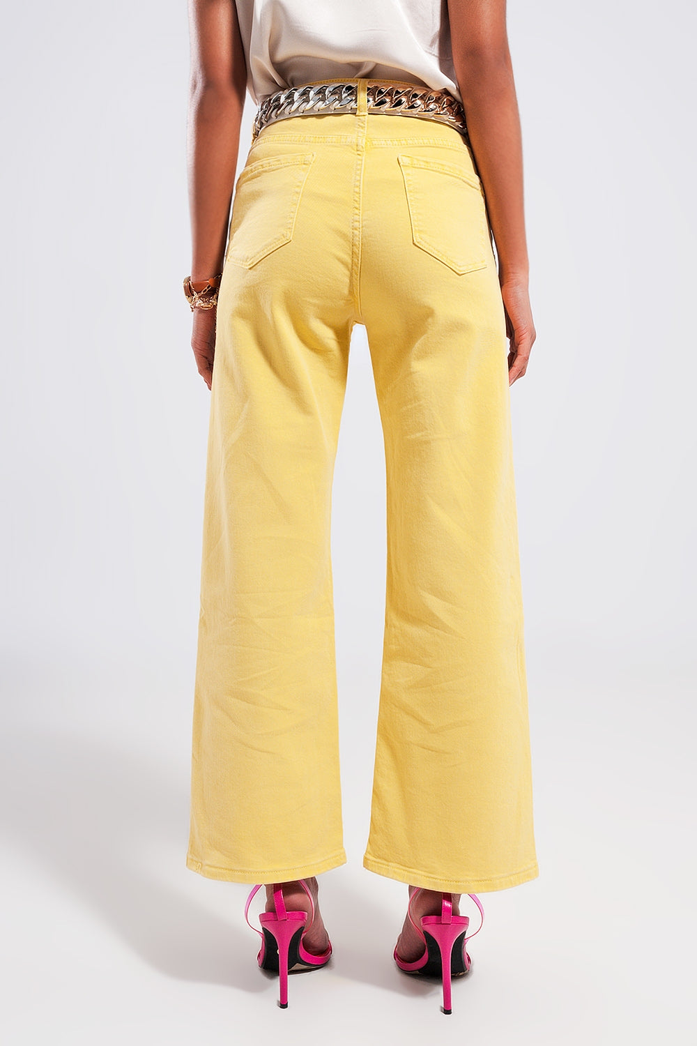 Jeans a fondo ampio giallo sole