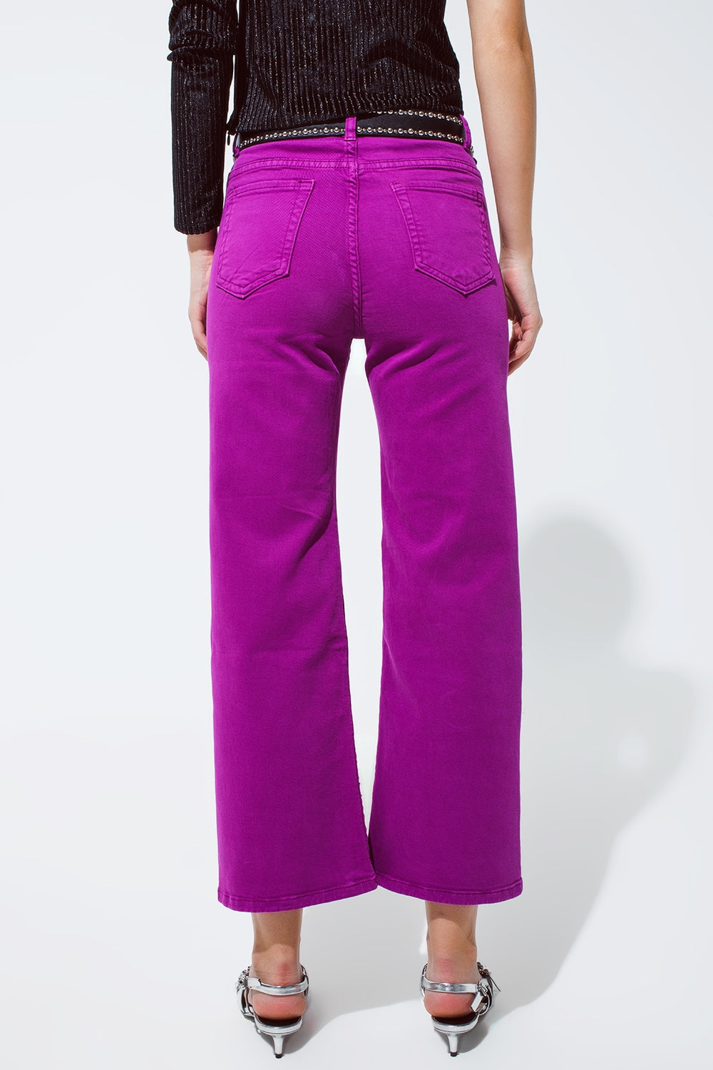 Jeans a gamba ampia e taglio largo in lunghezza 3/4 viola