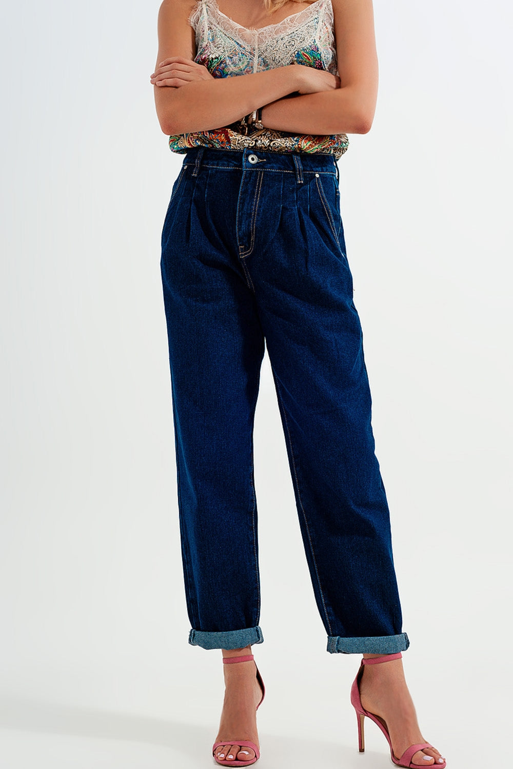 Q2 Jeans con pieghe sul davanti colore blu scuro