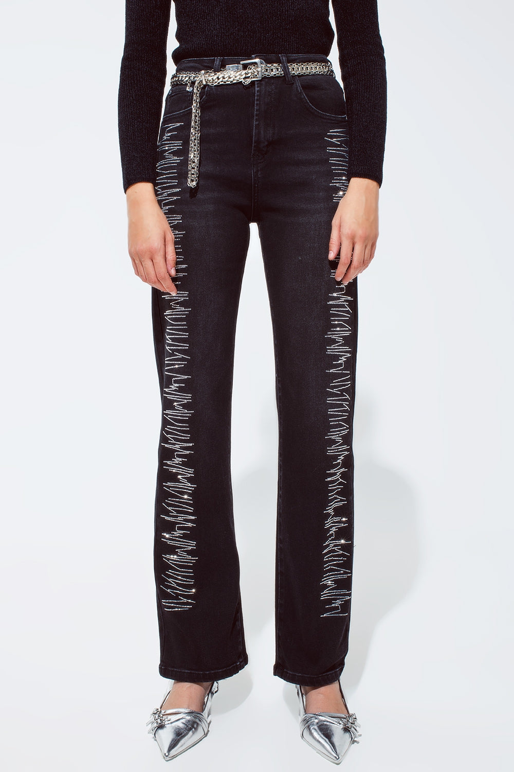 Q2 Jeans dritti neri con dettagli in strass argentati