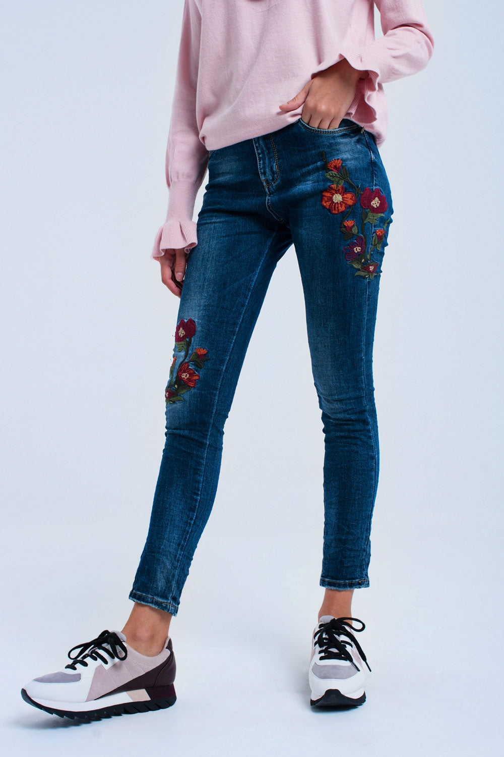 Q2 Jeans skinny con fiori