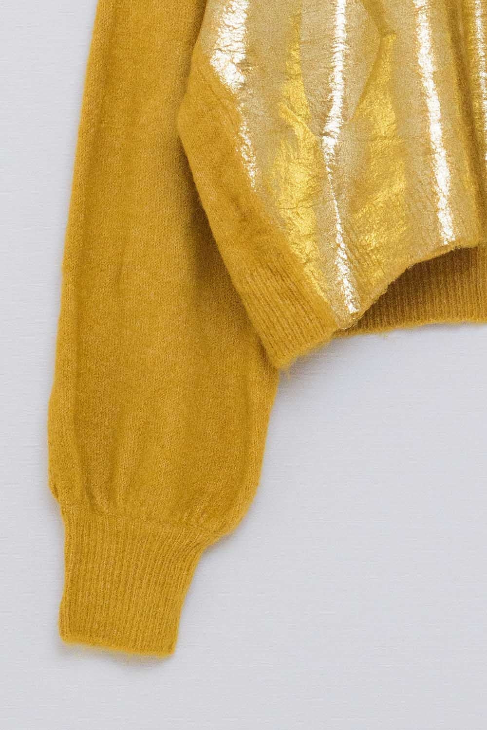 Maglione giallo con riflessi metallici