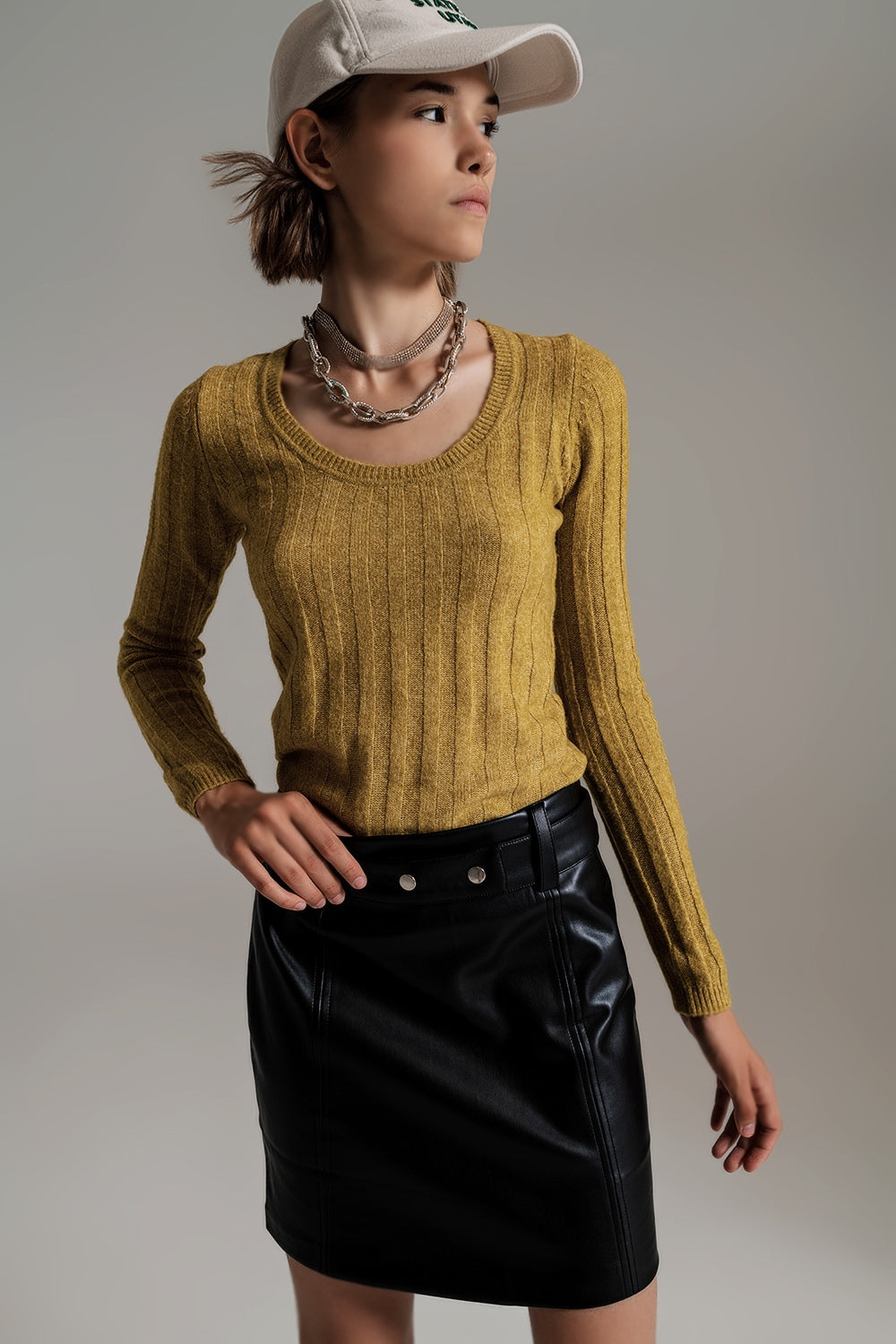 Q2 maglione in maglia a costine verde a collo largo