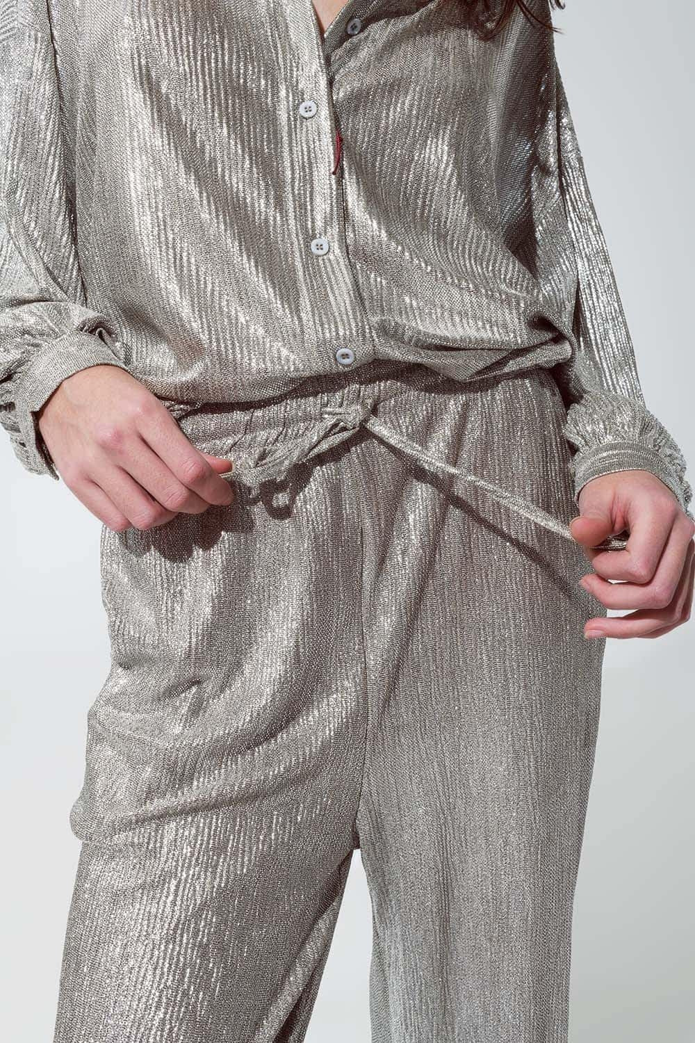Pantaloni dritti dal taglio rilassato con finitura metallizzata e coulisse regolabile