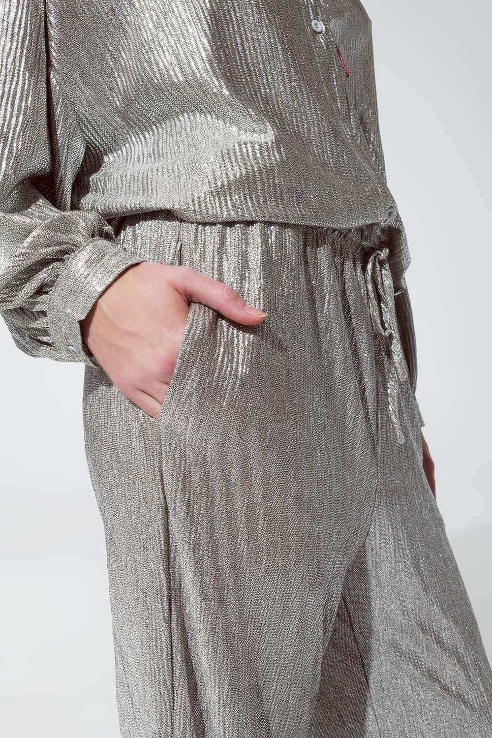 Pantaloni dritti dal taglio rilassato con finitura metallizzata e coulisse regolabile