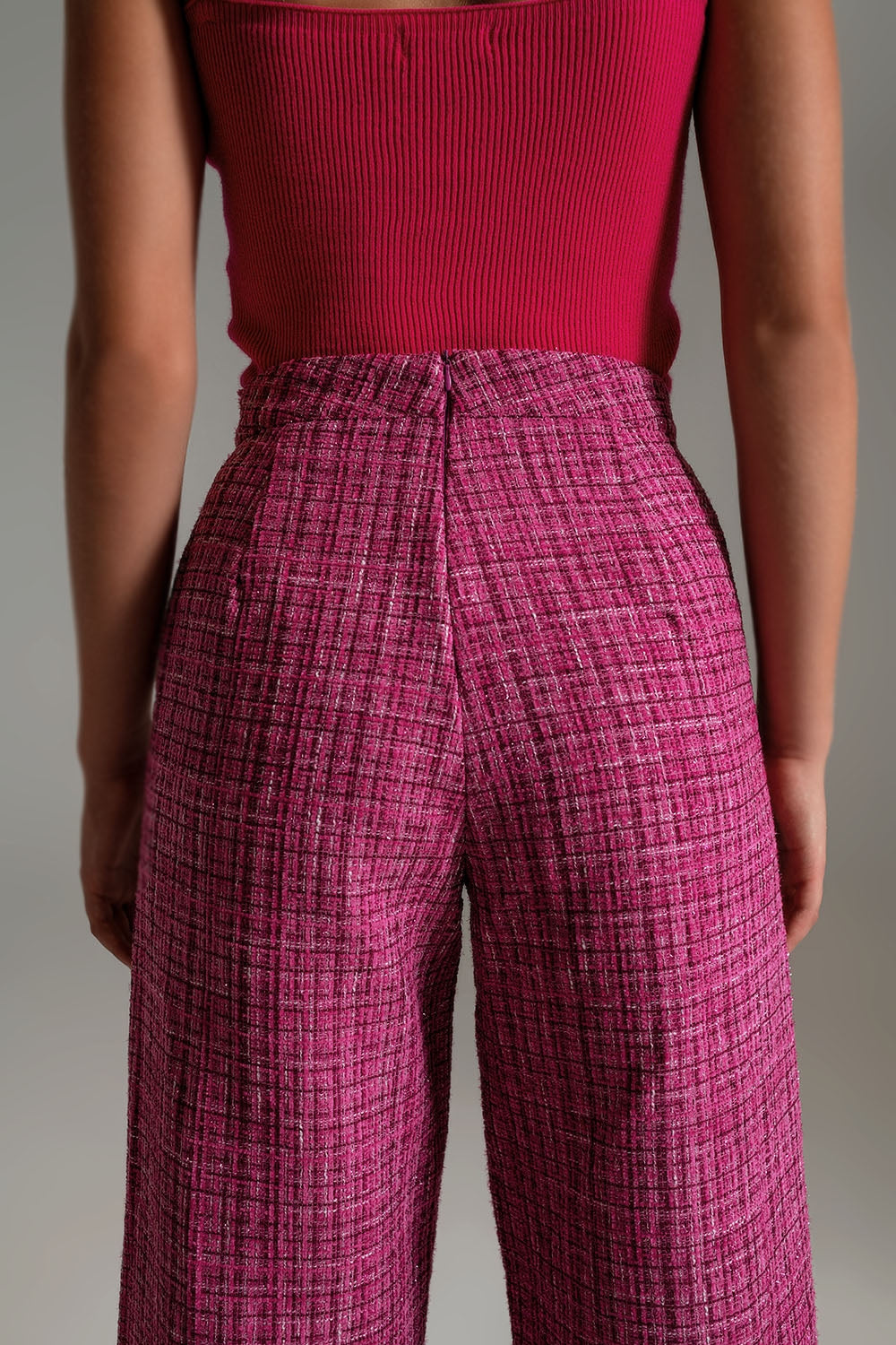 Pantaloni stile marinaio in tweed con dettagli a bottoni in rosa