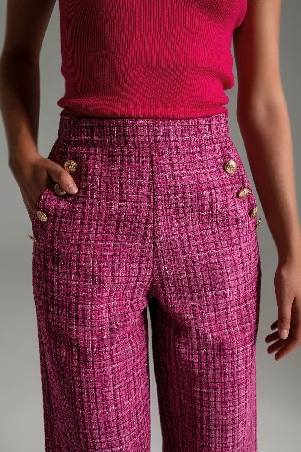 Pantaloni stile marinaio in tweed con dettagli a bottoni in rosa