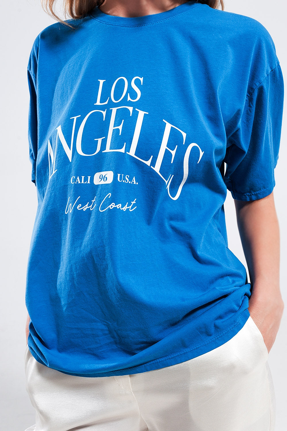T shirt blu con scritta Los Angeles