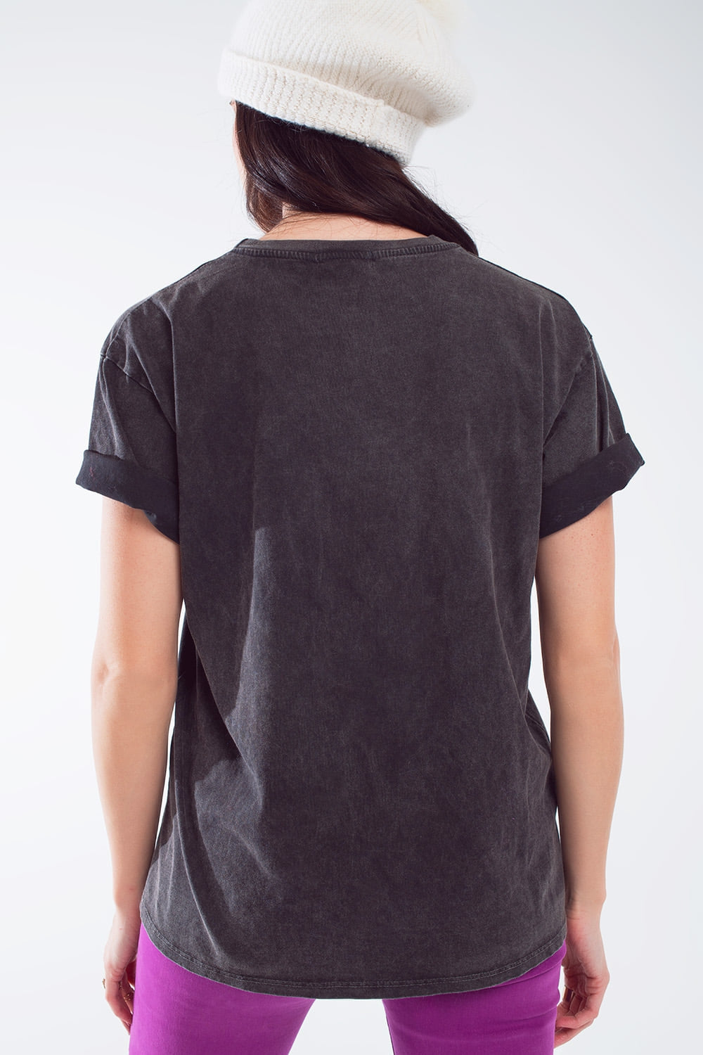 T-shirt nera lavata con stampa los angles sul davanti