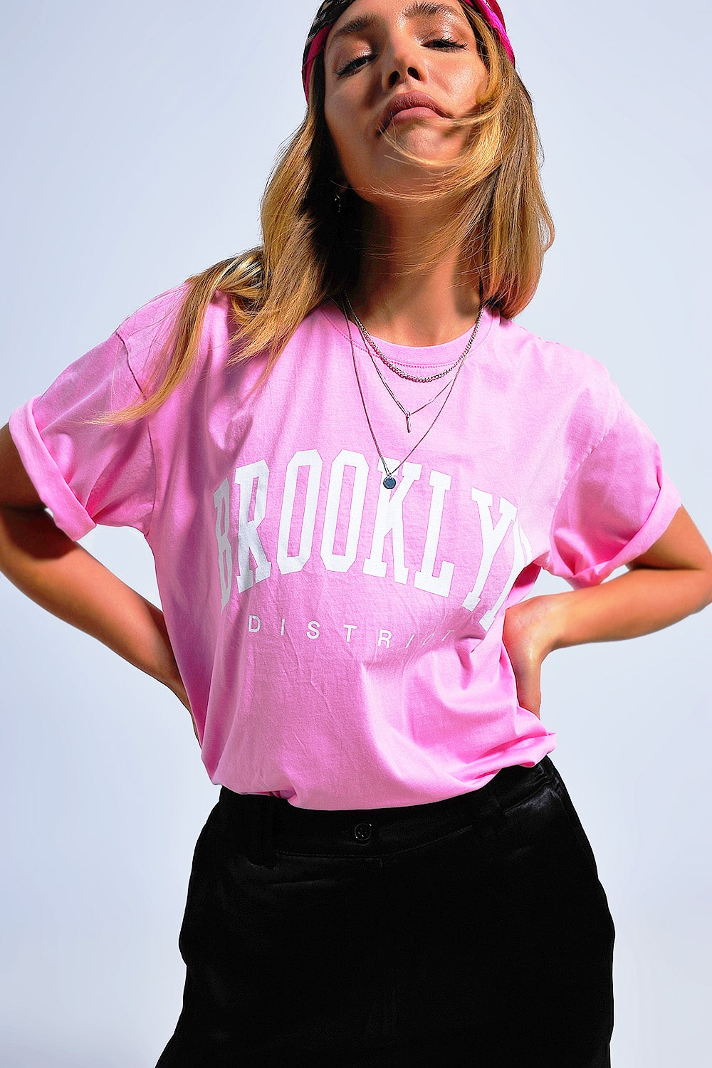 T shirt rosa con scritta Brooklyn