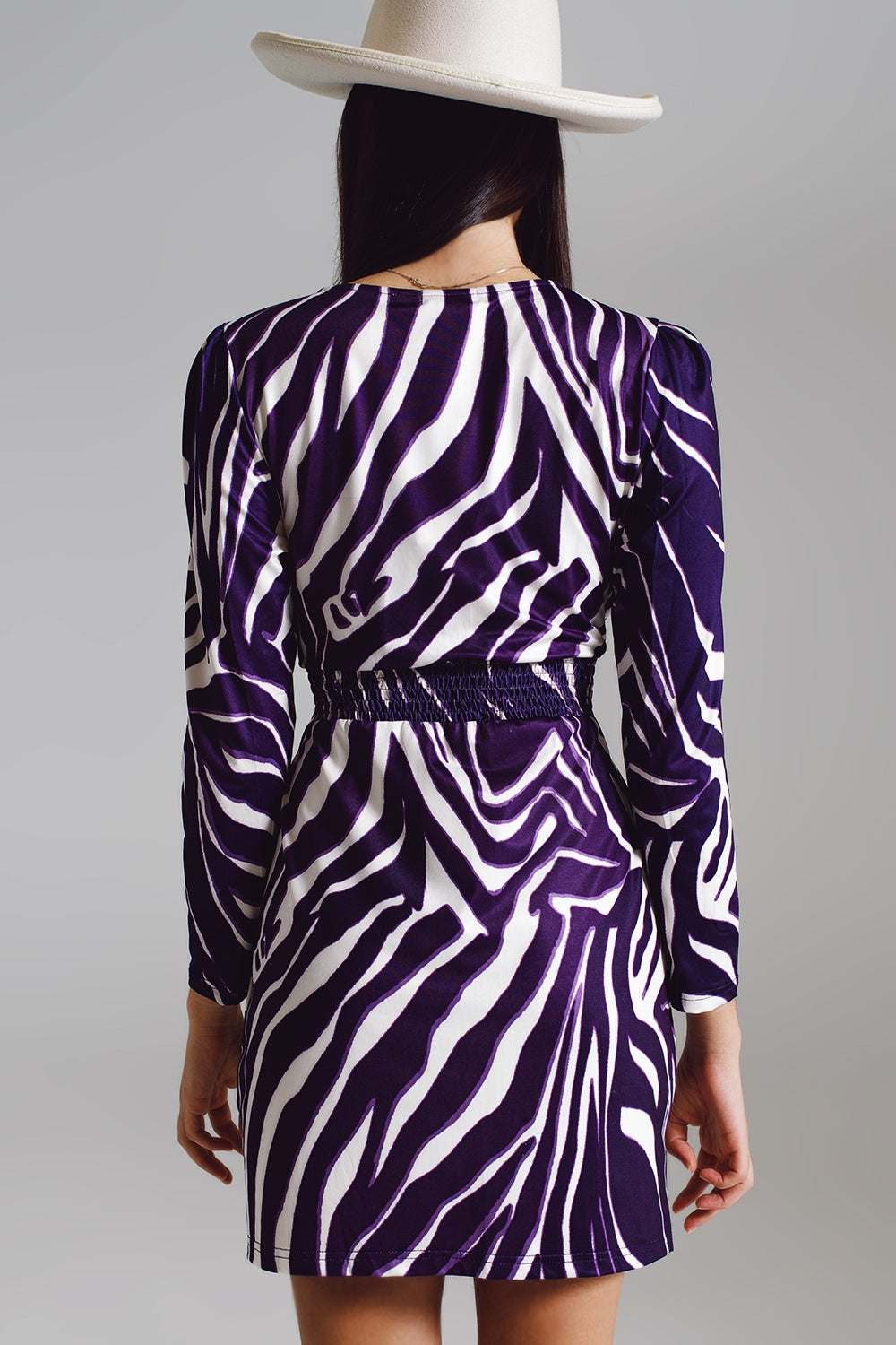 Vestito a maniche lunghe con cintura a stampa zebra crema e viola