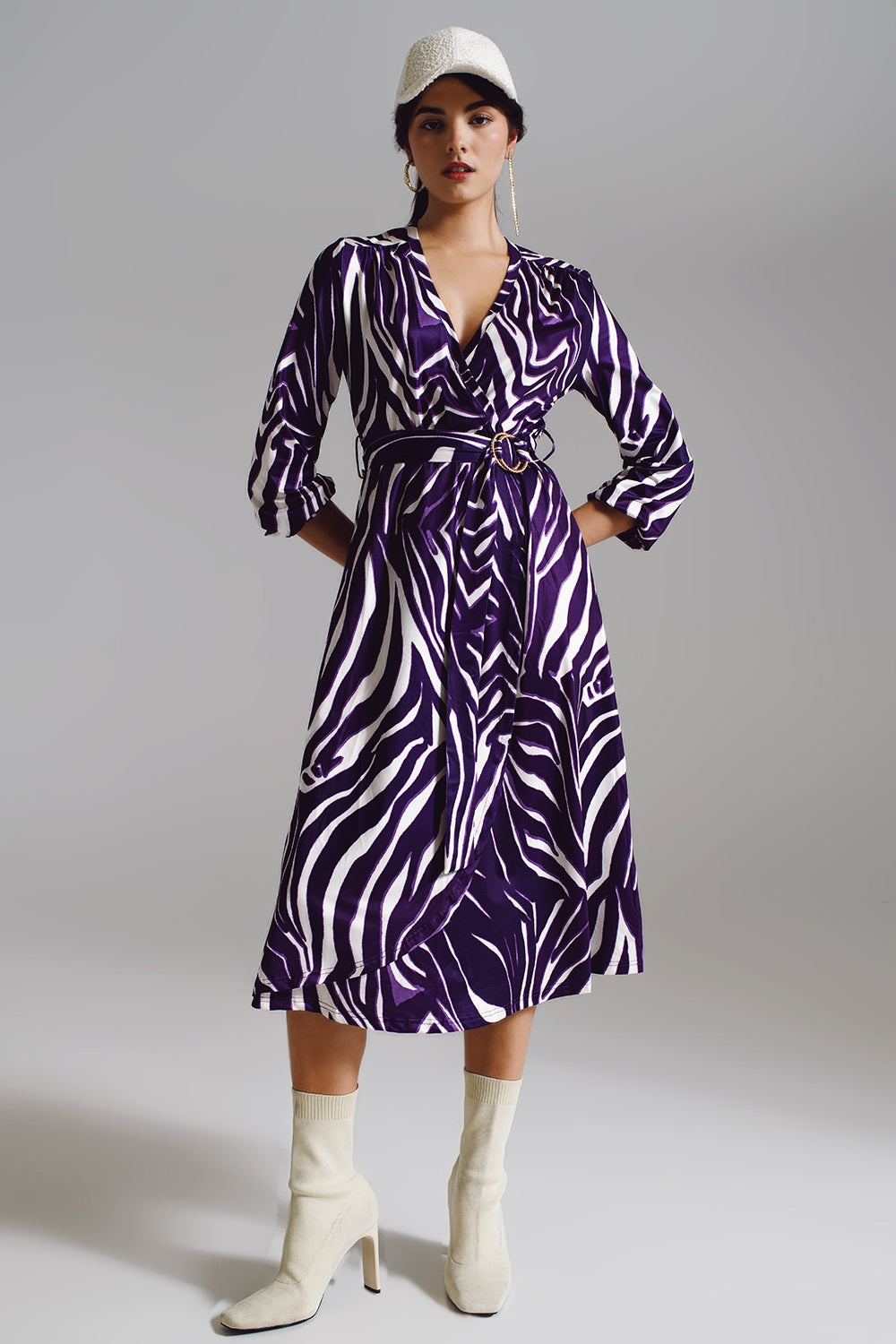 Q2 Vestito midi avvolgente con cintura in stampa zebra viola e crema