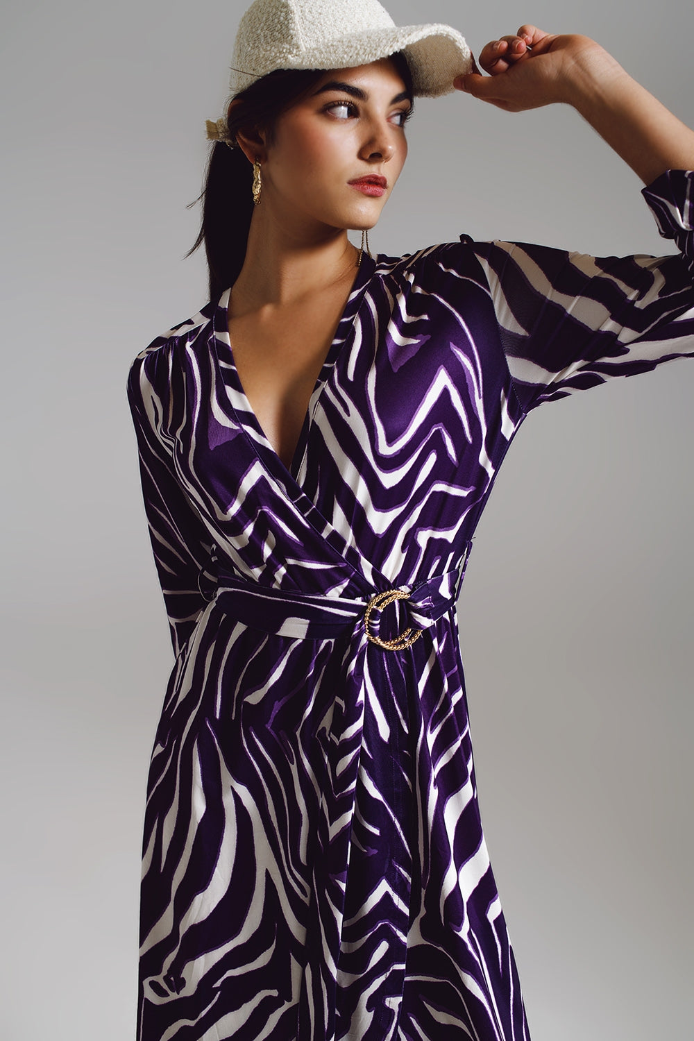 Vestito midi avvolgente con cintura in stampa zebra viola e crema