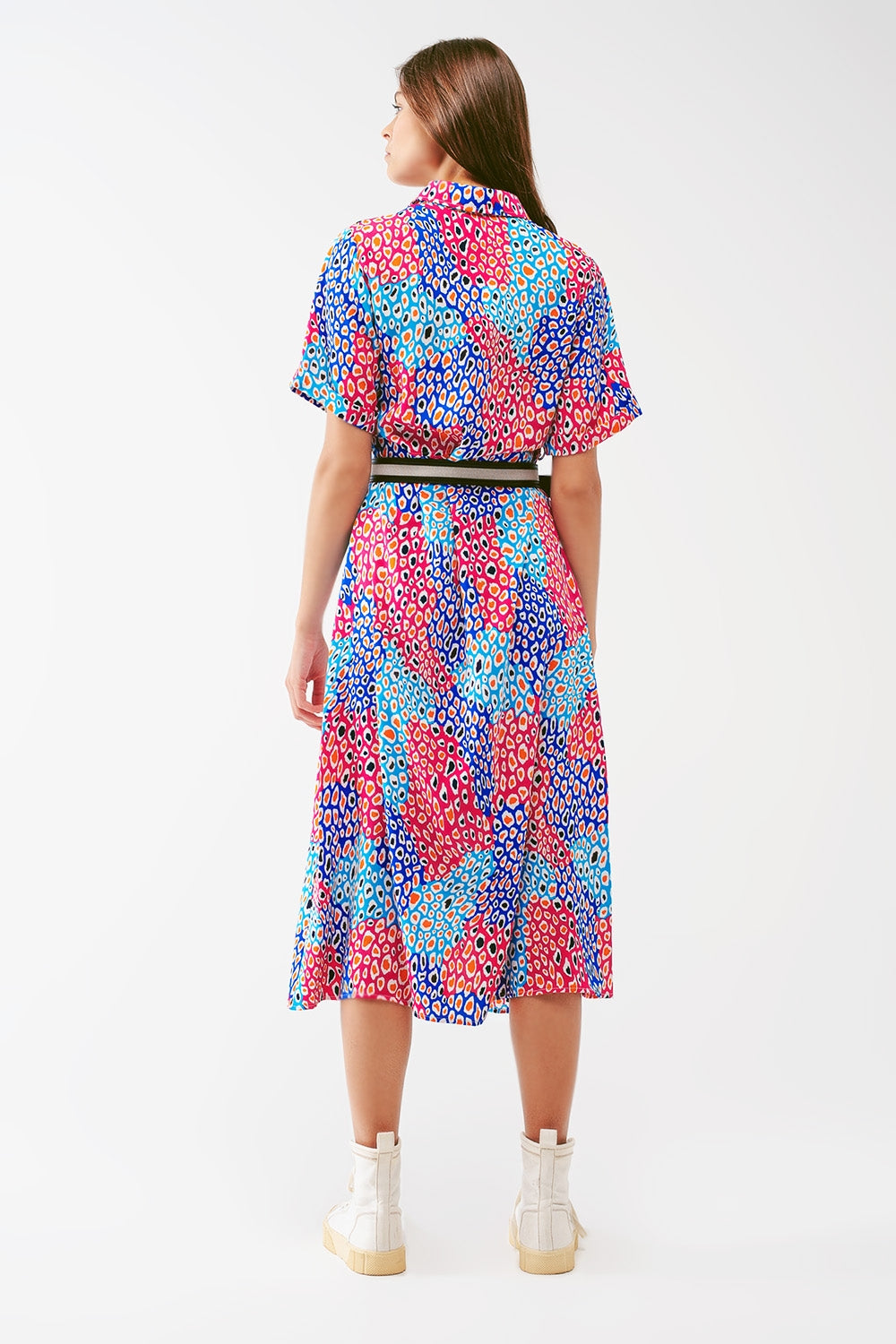 Vestito midi stampato geometrico a maniche corte
